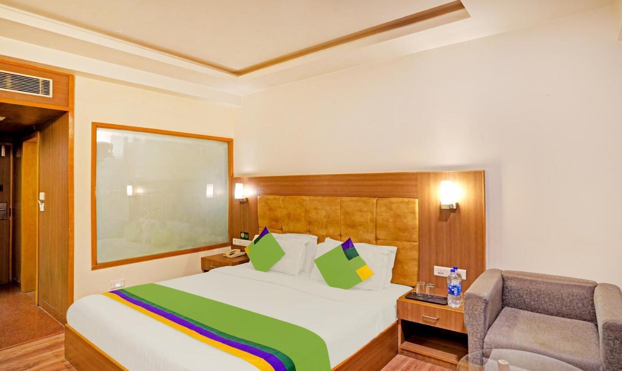 Treebo The Royal Cm, 4 Km From City Palace Jaipur Exterior photo