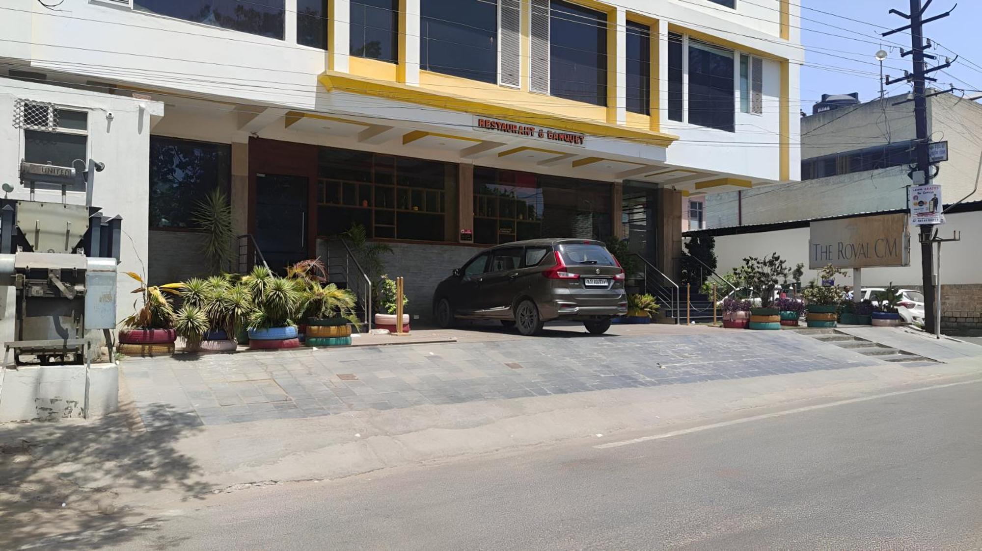 Treebo The Royal Cm, 4 Km From City Palace Jaipur Exterior photo